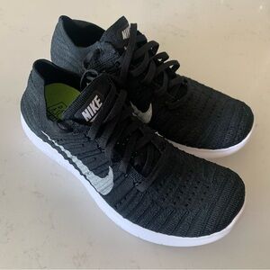 NWOT Nike Women’s Free Running black RunNatural Free and Flexible Shoes size 6.5